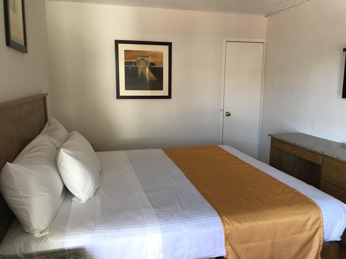 Hotel Guillen Jr Tijuana Buitenkant foto
