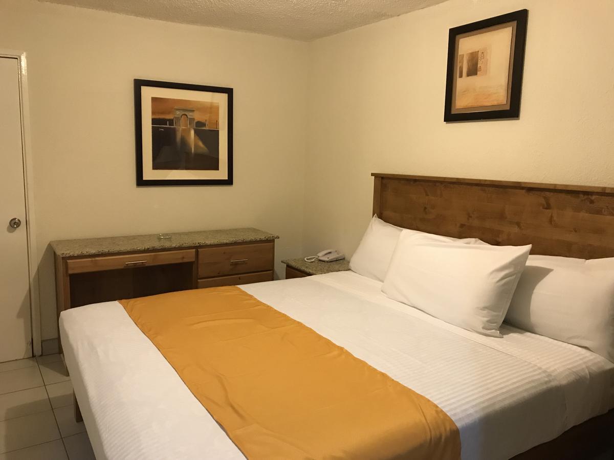 Hotel Guillen Jr Tijuana Buitenkant foto