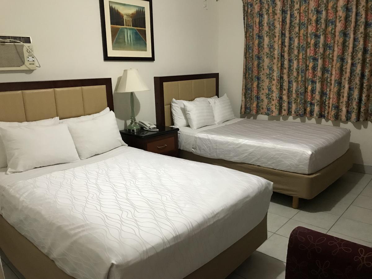 Hotel Guillen Jr Tijuana Buitenkant foto