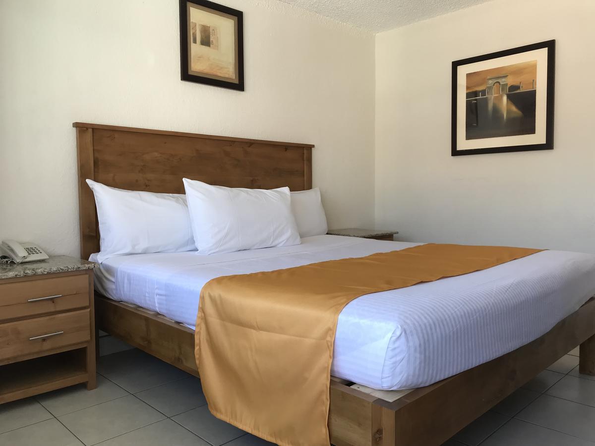 Hotel Guillen Jr Tijuana Buitenkant foto