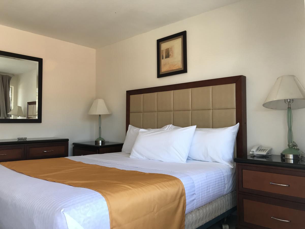 Hotel Guillen Jr Tijuana Buitenkant foto