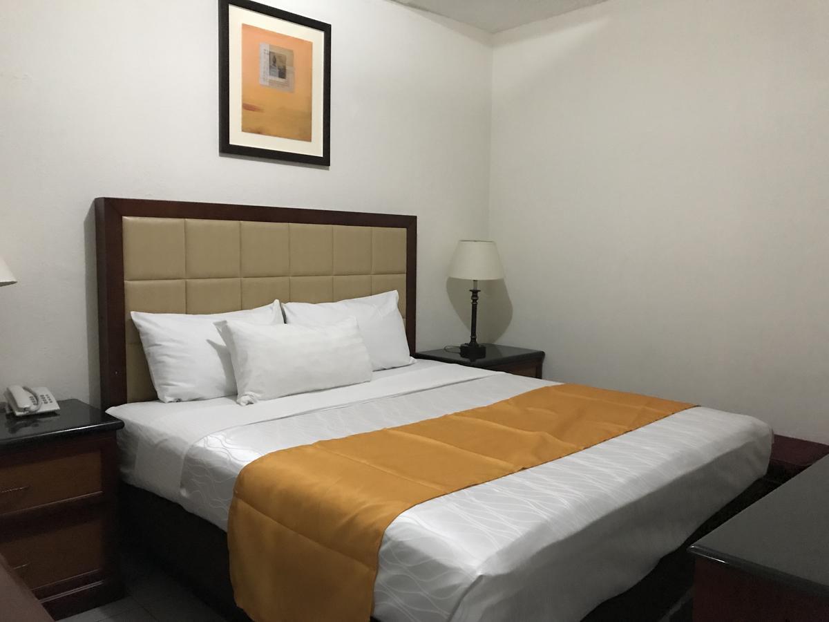 Hotel Guillen Jr Tijuana Buitenkant foto