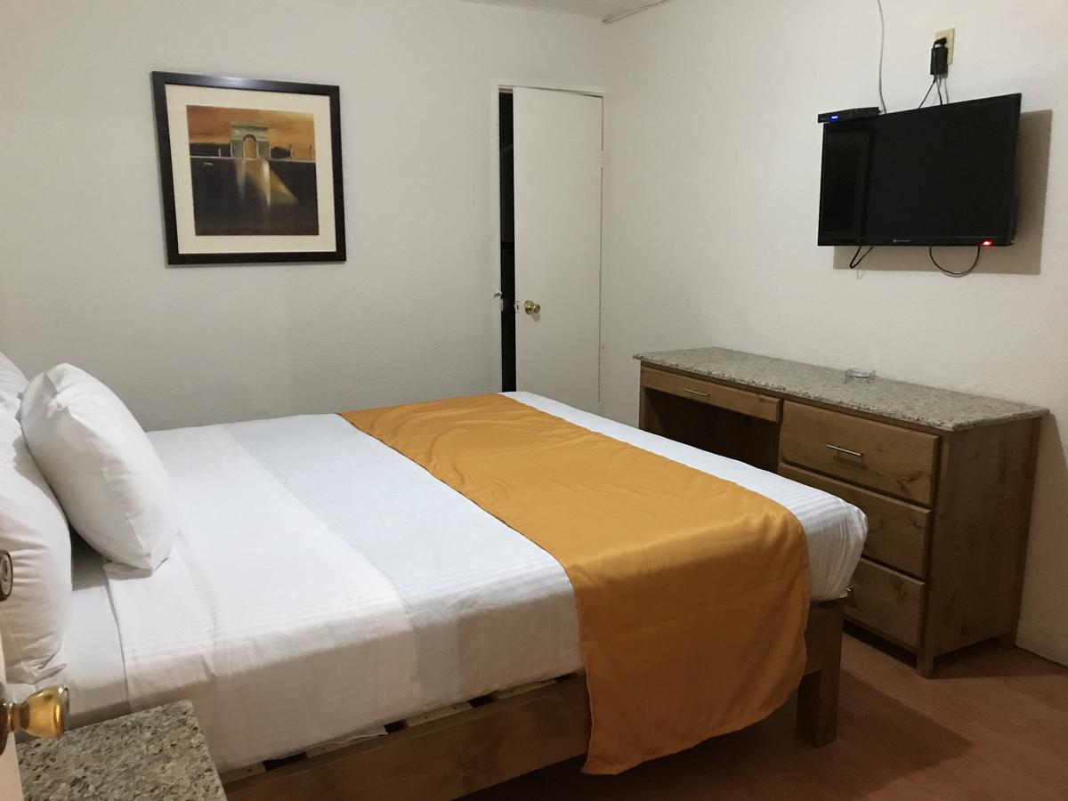 Hotel Guillen Jr Tijuana Buitenkant foto