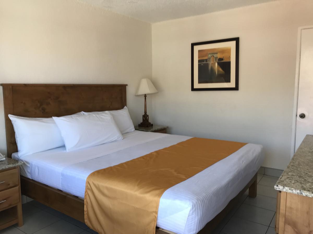 Hotel Guillen Jr Tijuana Buitenkant foto