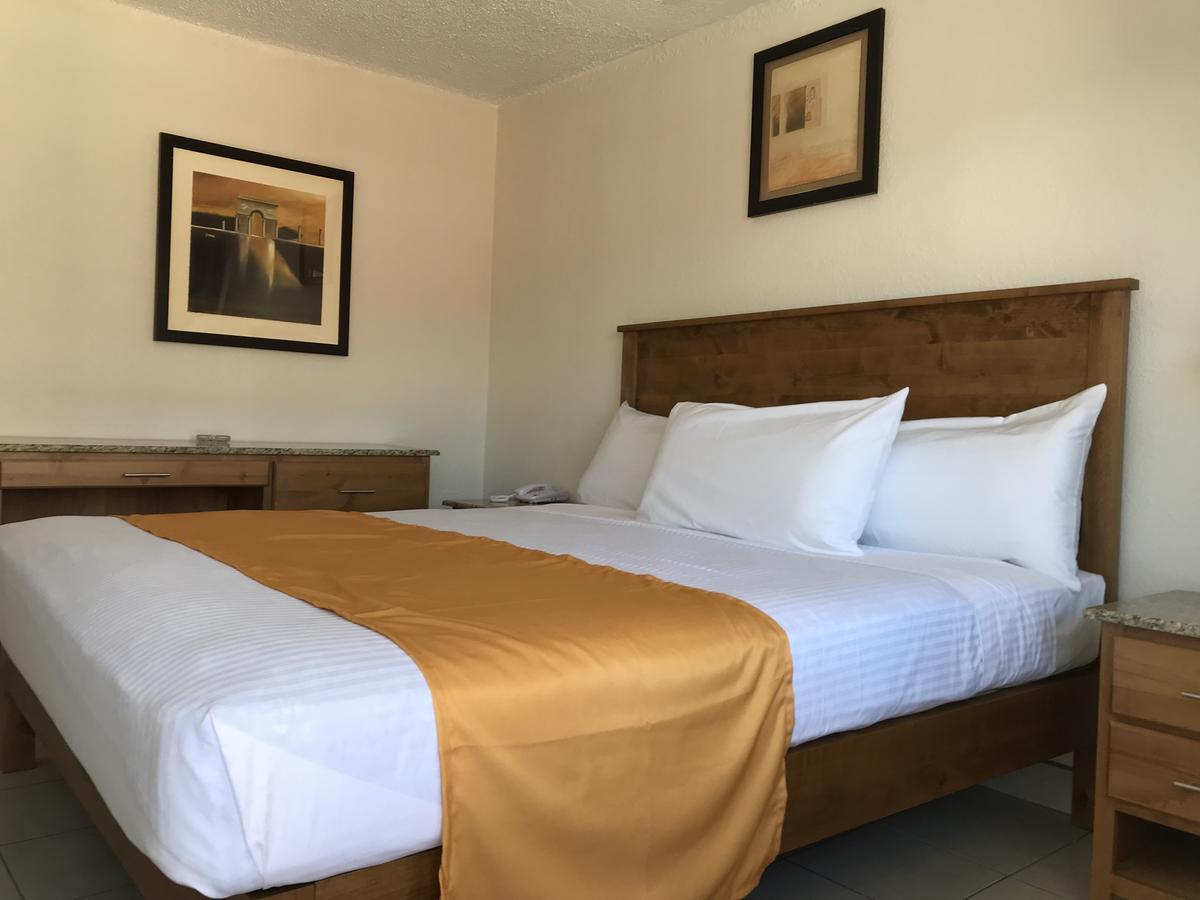 Hotel Guillen Jr Tijuana Buitenkant foto