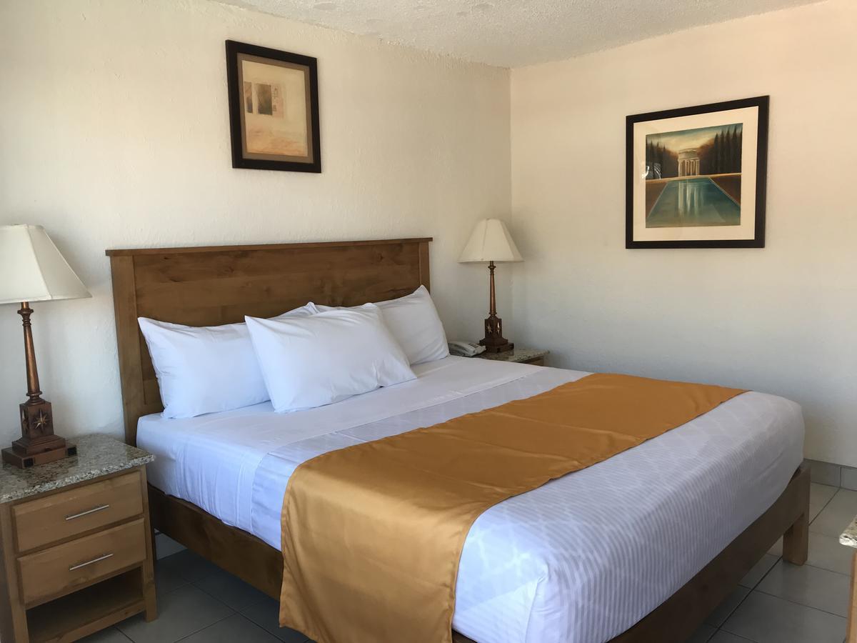 Hotel Guillen Jr Tijuana Buitenkant foto