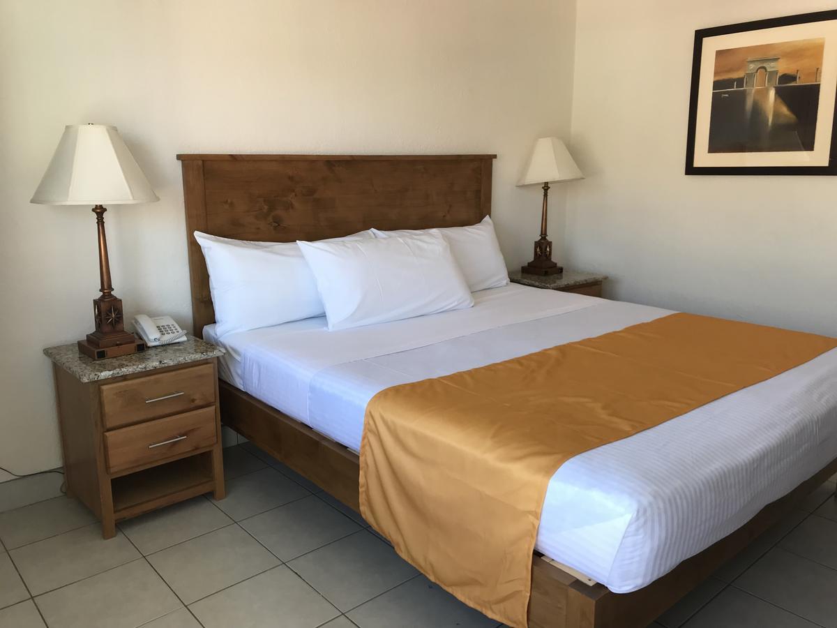 Hotel Guillen Jr Tijuana Buitenkant foto