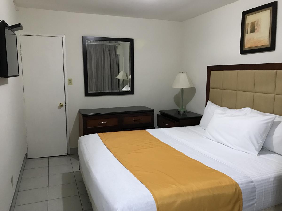 Hotel Guillen Jr Tijuana Buitenkant foto