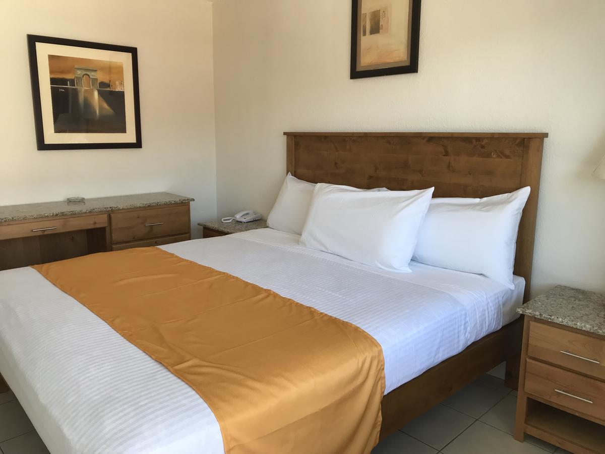 Hotel Guillen Jr Tijuana Buitenkant foto